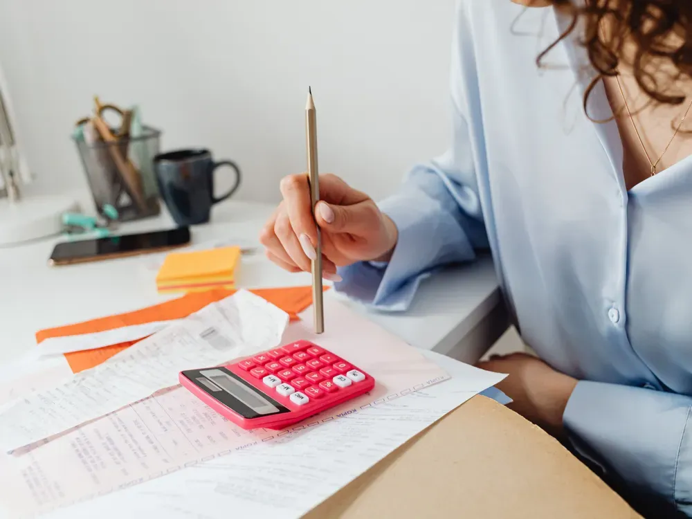 Gestion des factures et de la pré-comptabilité pour les TPE-PME par ABC Solutions Services Montpellier